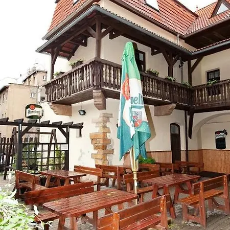 Szálloda U Dvou Medvidku 3*