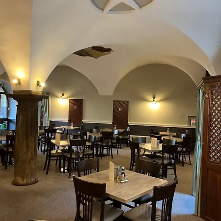 U Dvou Medvidku Szálloda Chomutov